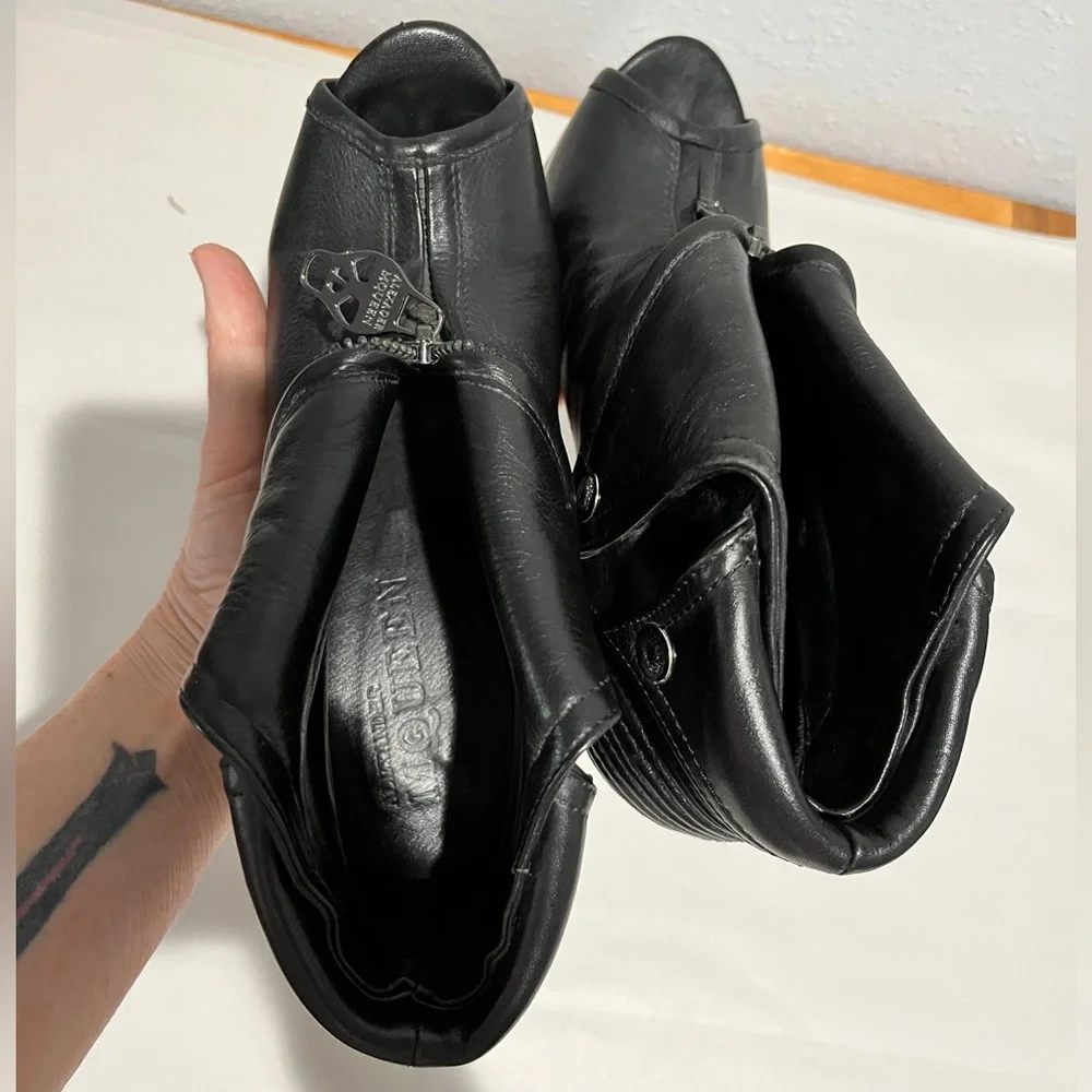 🔥Alexander McQueen 6 Stilettos moto jacket style shoes! Preloved by me🔥 - Picture 15 of 16